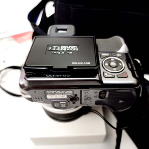 OLYMPUS SP-550UZ Digital Camera 7.1MP 28mm Wide Angle 18x OptZoom & Case… - Picture 10 of 13